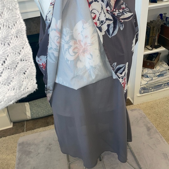 Host Pick NWOT backless sundress gray floral chiffon and faux silk Adjust straps - Picture 5 of 7